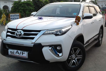 Fortuner Luxury Car Hire